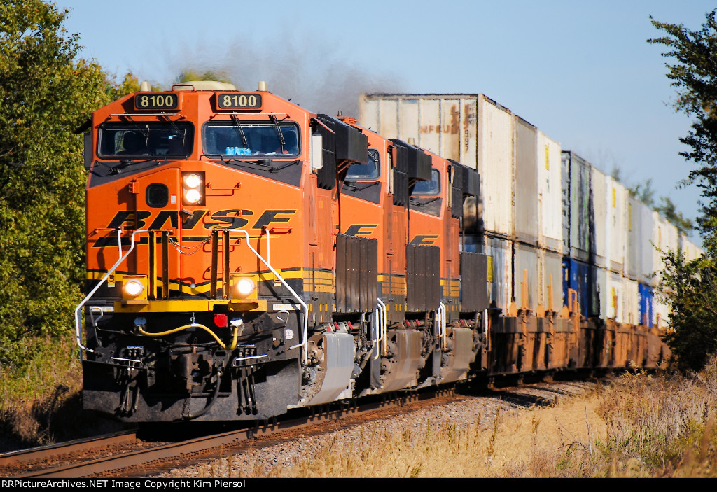 BNSF 8100